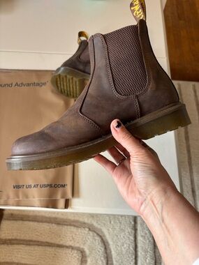 Dr. Martens Men's 7/Womens 8 Brown Chelsea Boots AirWair Crazy Horse Unisex NWOT